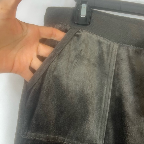 Bebe,  Velvet Joggers, Y2L 90’s sweatpants Low Rise Flare Bebe Gray  XL - Picture 7 of 17